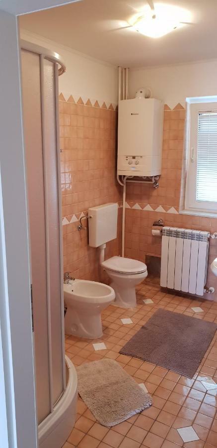 Apartman Ruza 2 Opric Ngoại thất bức ảnh