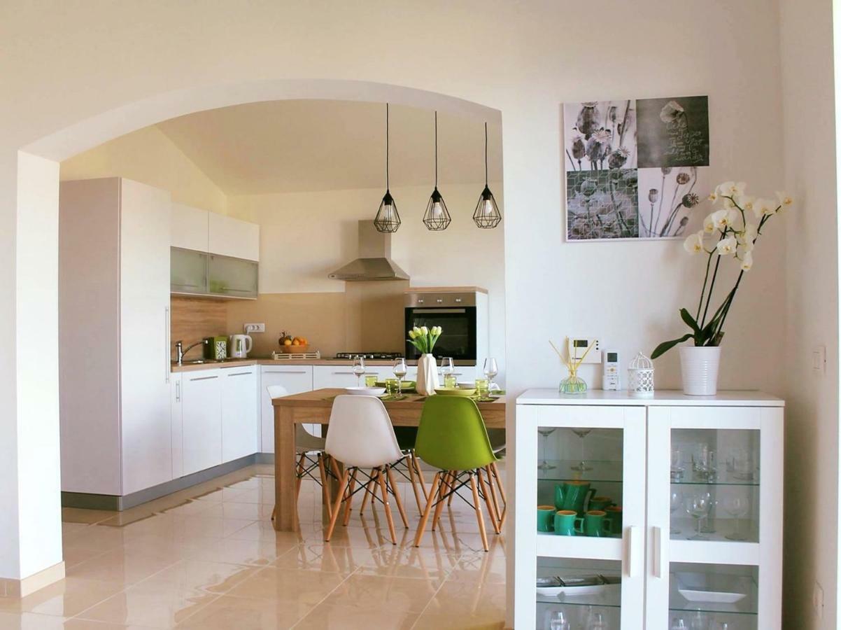 Apartman Ruza 2 Opric Ngoại thất bức ảnh