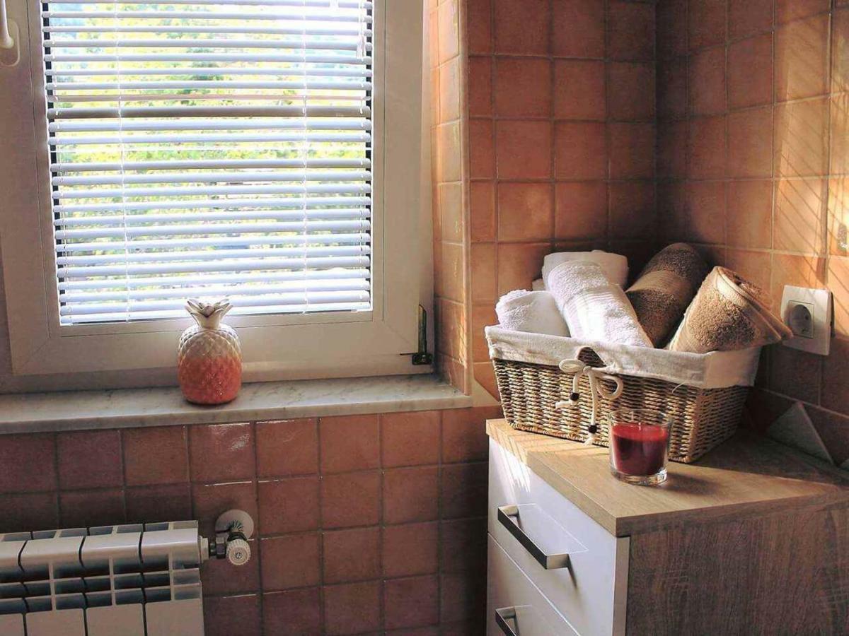 Apartman Ruza 2 Opric Ngoại thất bức ảnh